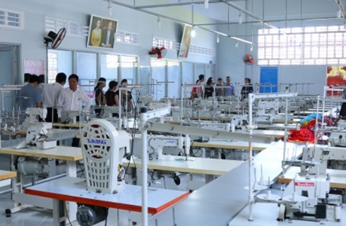 Nên mua máy may công nghiệp loại nào? Hướng dẫn chọn máy phù hợp cho xưởng may 
