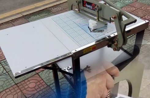  Máy Cắt Vải Mẫu Dạng Răng Cưa là gì ? Ứng dụng của máy cắt lấy vải mẫu răng cưa 